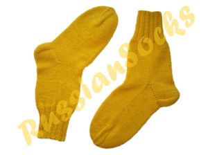 Купить вязаные носки желтого цвета