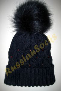 Купить вязаную шапку ручной вязки в Москве
