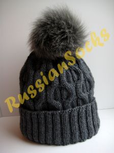 Купить женскую вязаную шапку Москва