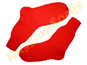 Купить вязаные носки красного цвета